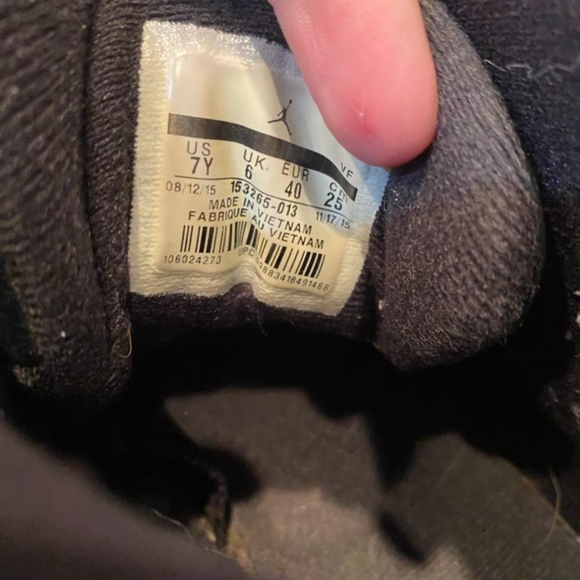 Air Jordan Retro 12 - Picture 3 of 6